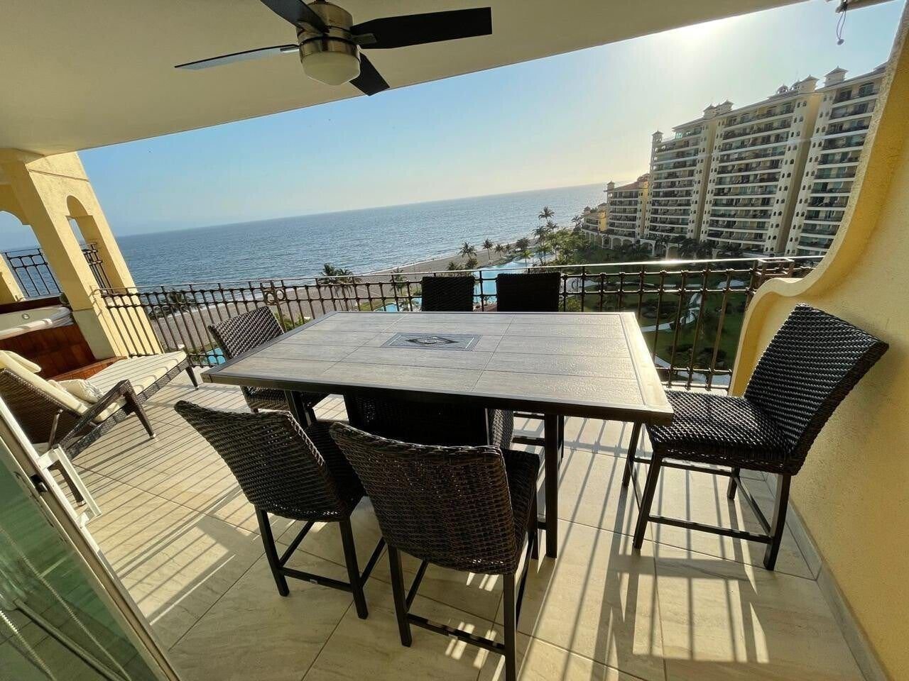 Bay View Grand E-907